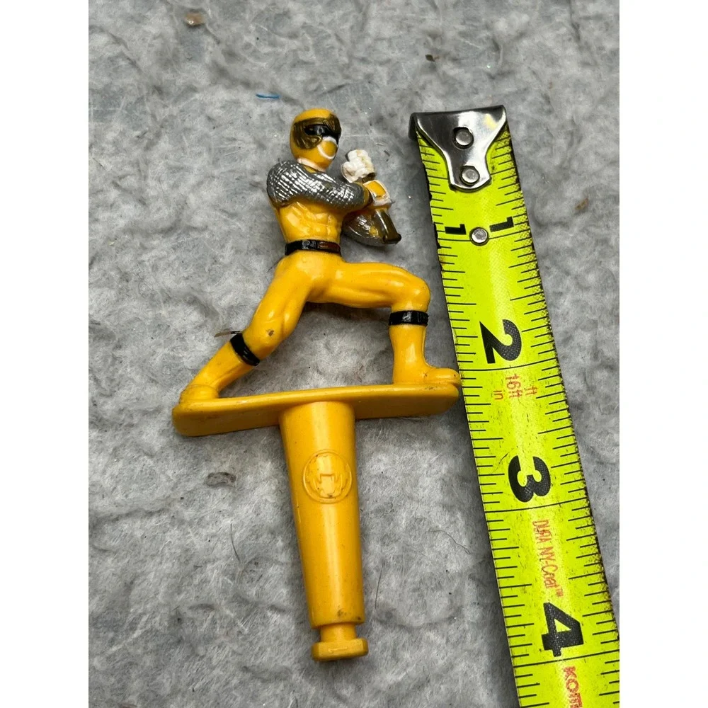 Vintage Yellow Power Ranger‎ Cake Topper Toy Figure Saban 4 Inch Yellow Ranger